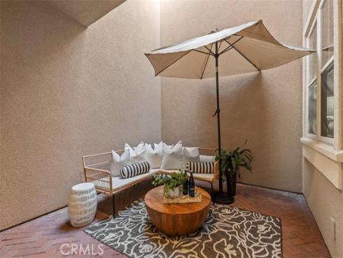 204  Overbrook  , Irvine, CA