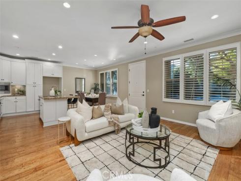 204  Overbrook  , Irvine, CA