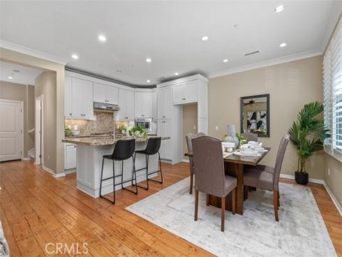 204  Overbrook  , Irvine, CA