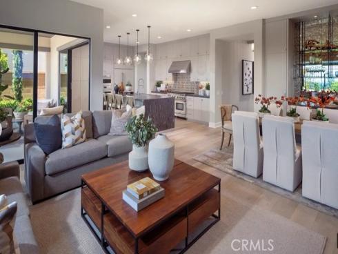 404 Milpas , Irvine, CA