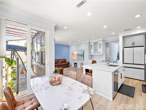 85 Rembrandt , Irvine, CA
