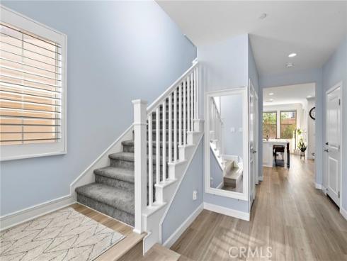 85 Rembrandt , Irvine, CA