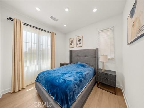 63 Navajo , Irvine, CA