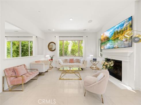 63 Navajo , Irvine, CA