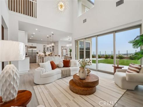 111  Sunnyslope  , Irvine, CA