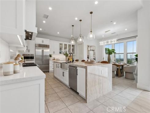 111  Sunnyslope  , Irvine, CA