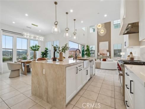 111  Sunnyslope  , Irvine, CA