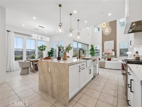 111  Sunnyslope  , Irvine, CA