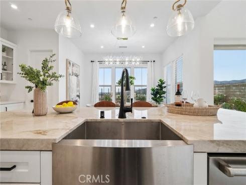 111  Sunnyslope  , Irvine, CA