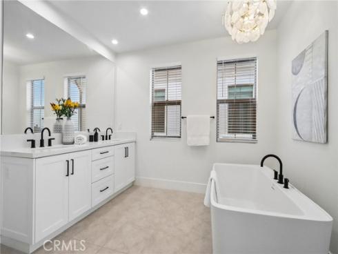 111  Sunnyslope  , Irvine, CA