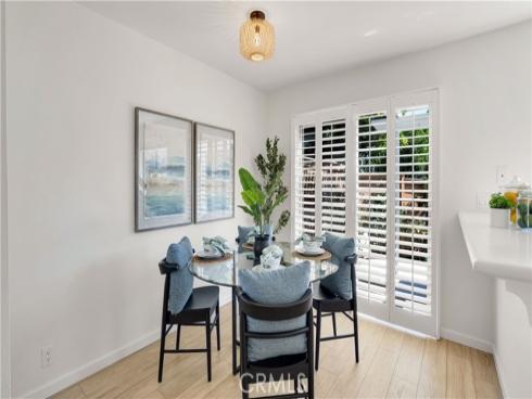 13  Hollowglen  , Irvine, CA