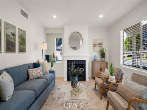 13  Hollowglen  , Irvine, CA
