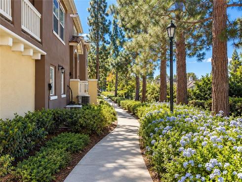 418  Timberwood  , Irvine, CA