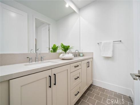 123 Oakstone , Irvine, CA