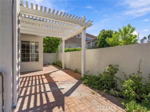 172  Almador  , Irvine, CA