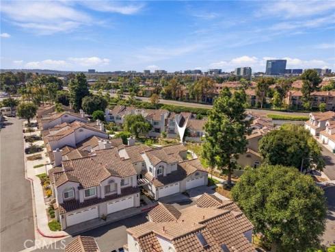 172  Almador  , Irvine, CA