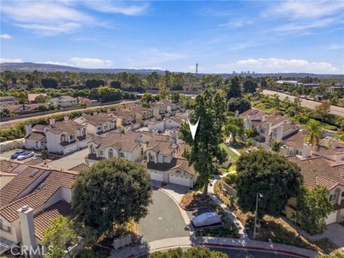 172  Almador  , Irvine, CA