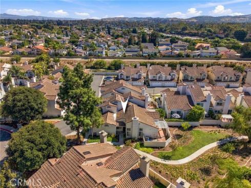 172  Almador  , Irvine, CA
