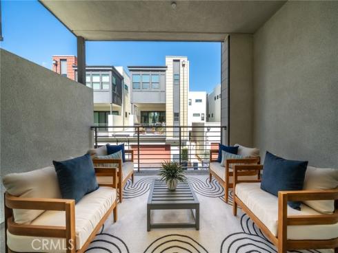 347  Novel  , Irvine, CA