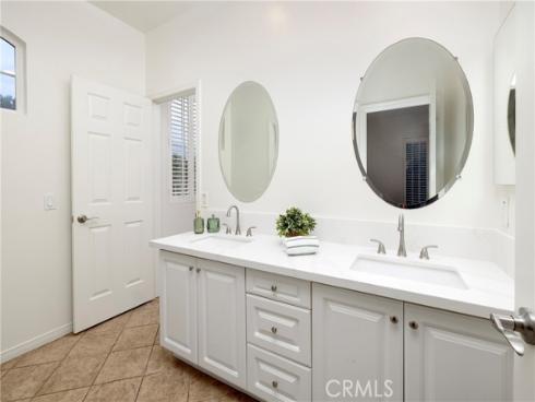 9 Oakhurst , Irvine, CA
