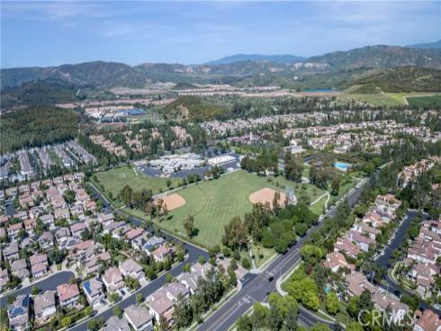 9 Oakhurst , Irvine, CA