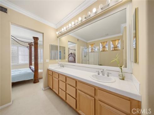 32 Laurelwood , Irvine, CA