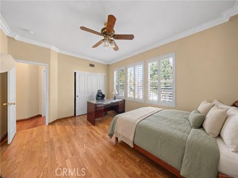 32 Laurelwood , Irvine, CA