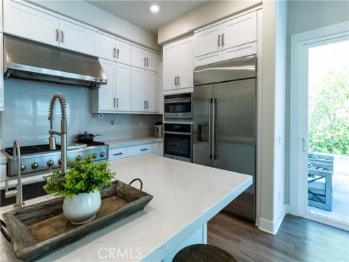 323  Sawbuck  , Irvine, CA