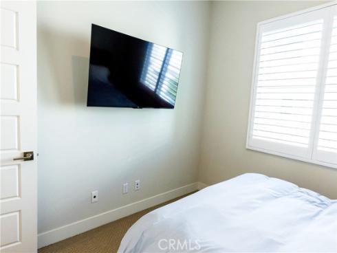 323  Sawbuck  , Irvine, CA