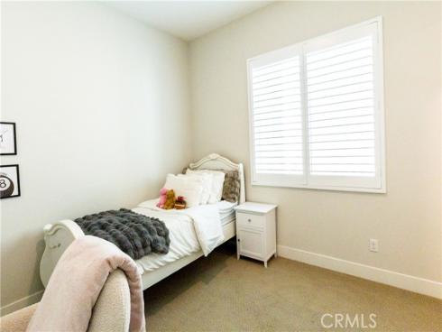 323  Sawbuck  , Irvine, CA