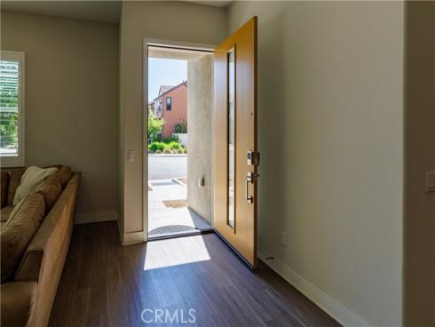 323  Sawbuck  , Irvine, CA