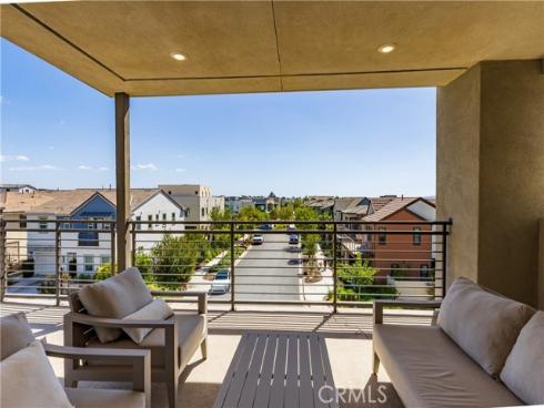 323  Sawbuck  , Irvine, CA