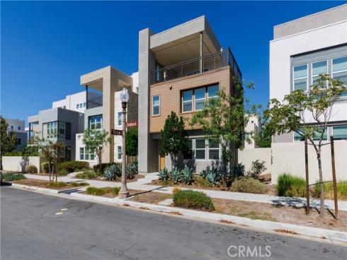 323  Sawbuck  , Irvine, CA