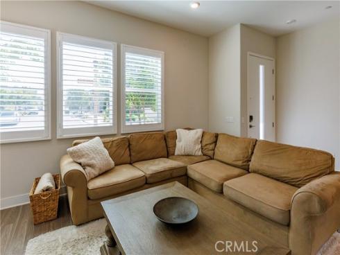 323  Sawbuck  , Irvine, CA