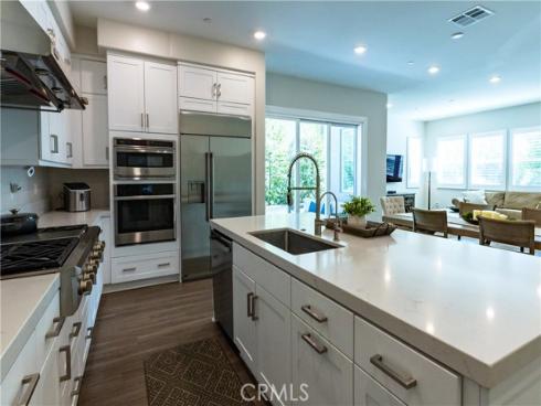 323  Sawbuck  , Irvine, CA