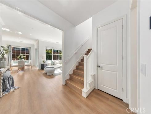 68 Meander , Irvine, CA