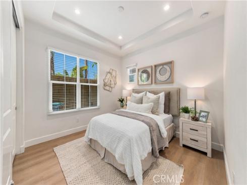 68 Meander , Irvine, CA
