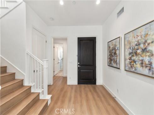 68 Meander , Irvine, CA