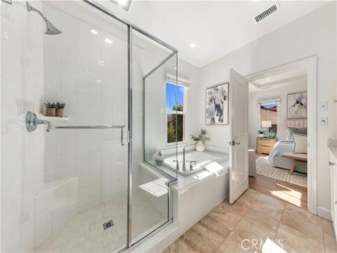 68 Meander , Irvine, CA