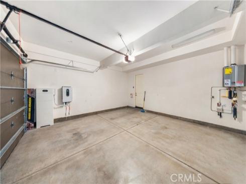 68  Meander  , Irvine, CA