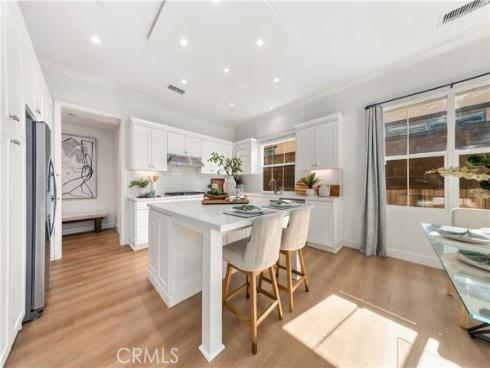 68 Meander , Irvine, CA