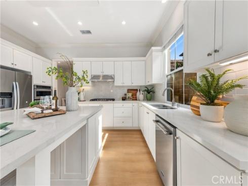 68 Meander , Irvine, CA