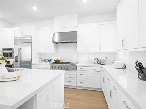 505  Durant  , Irvine, CA