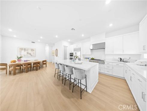 505  Durant  , Irvine, CA
