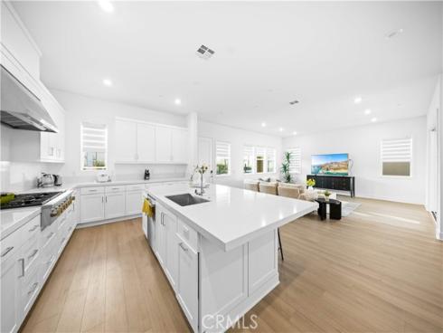 505  Durant  , Irvine, CA