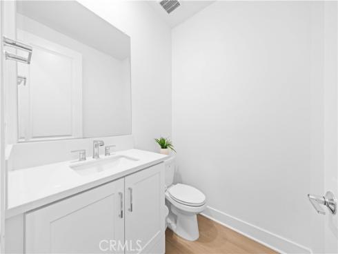 505  Durant  , Irvine, CA
