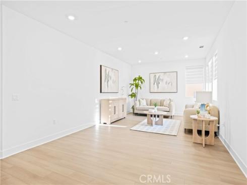 505  Durant  , Irvine, CA