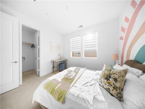 505  Durant  , Irvine, CA