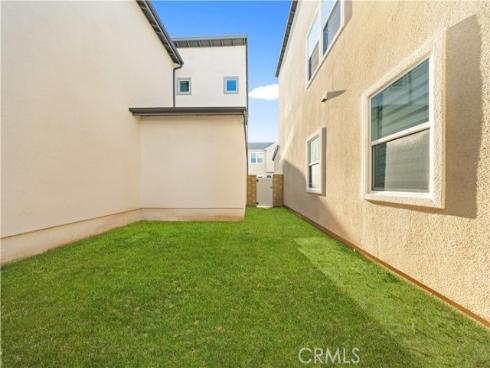505  Durant  , Irvine, CA
