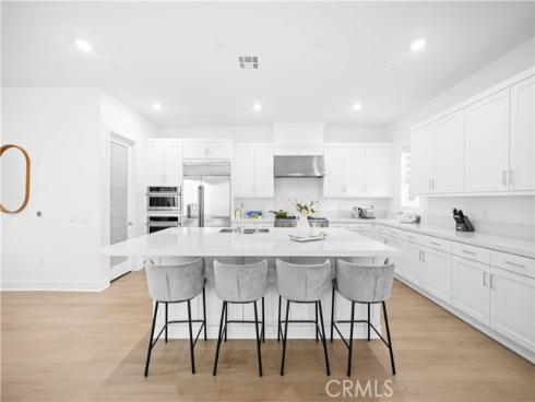 505  Durant  , Irvine, CA